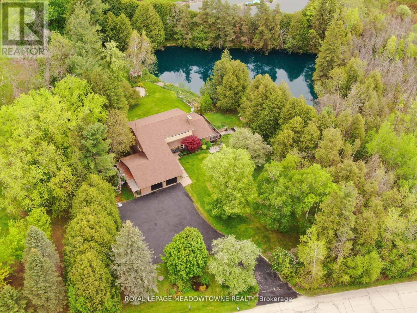 1 Cedar Drive, Caledon, Ontario  L7K 1H4 - Photo 1 - W12190060