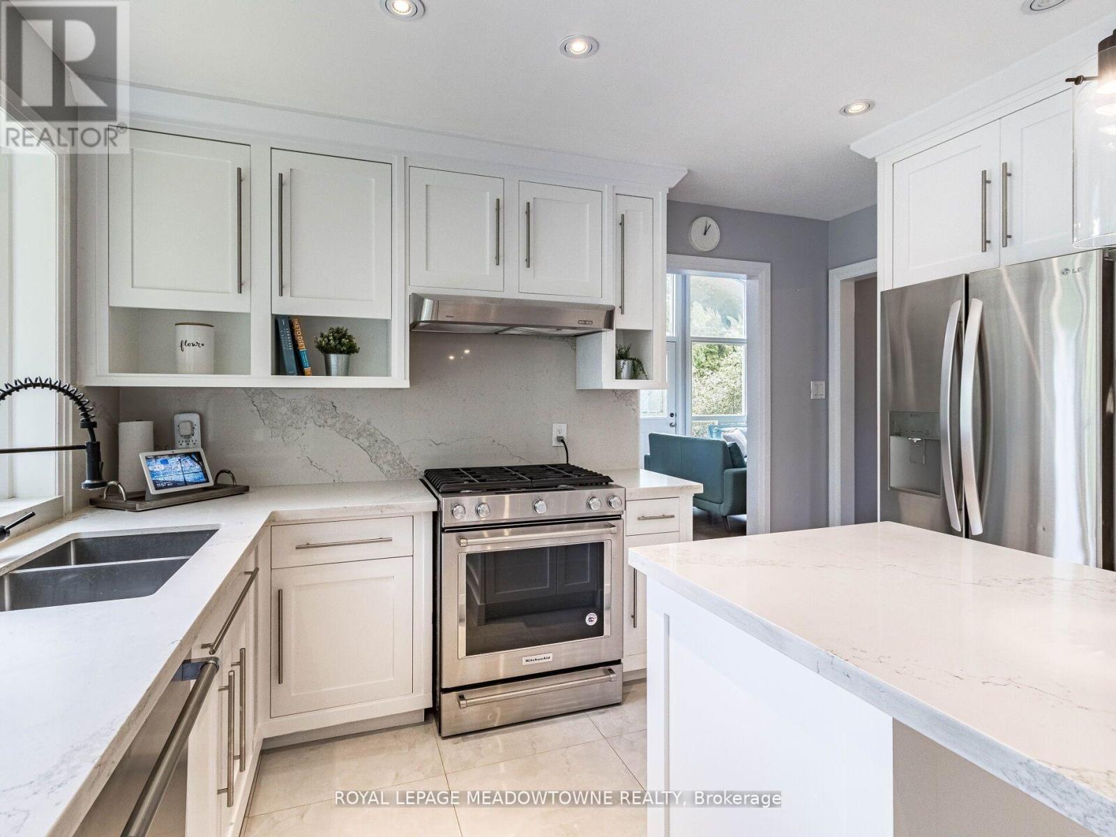 1 Cedar Drive, Caledon, Ontario  L7K 1H4 - Photo 14 - W12190060