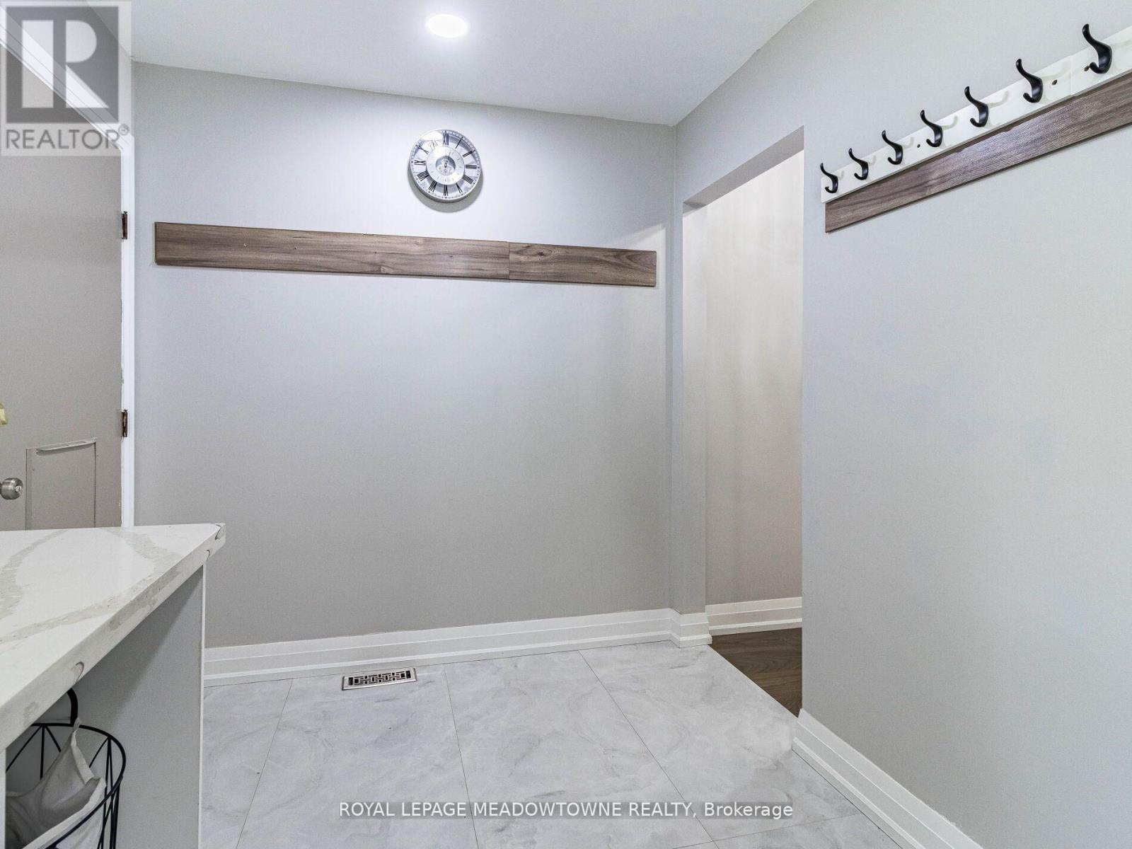 1 Cedar Drive, Caledon, Ontario  L7K 1H4 - Photo 18 - W12190060