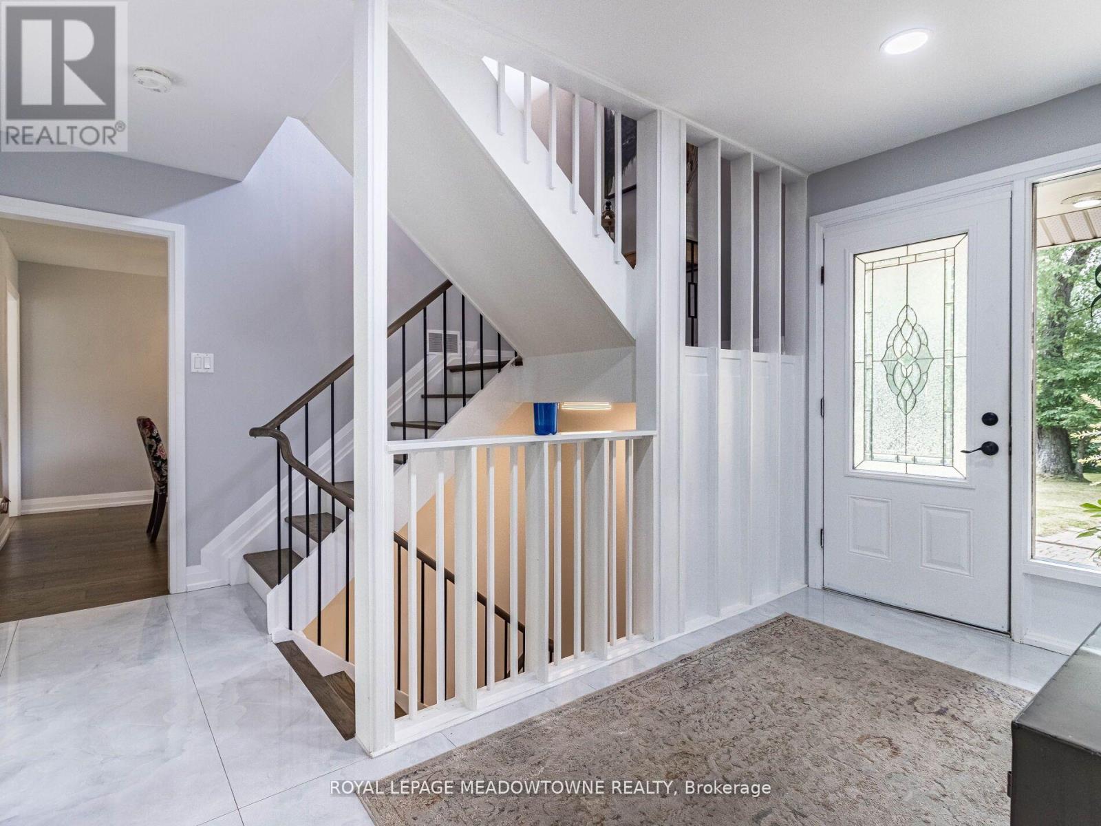 1 Cedar Drive, Caledon, Ontario  L7K 1H4 - Photo 5 - W12190060