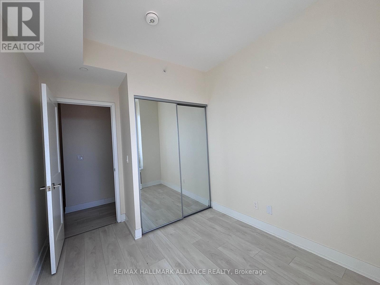 1804 - 297 Oak Walk Drive, Oakville, Ontario  L6H 3R6 - Photo 21 - W12190075