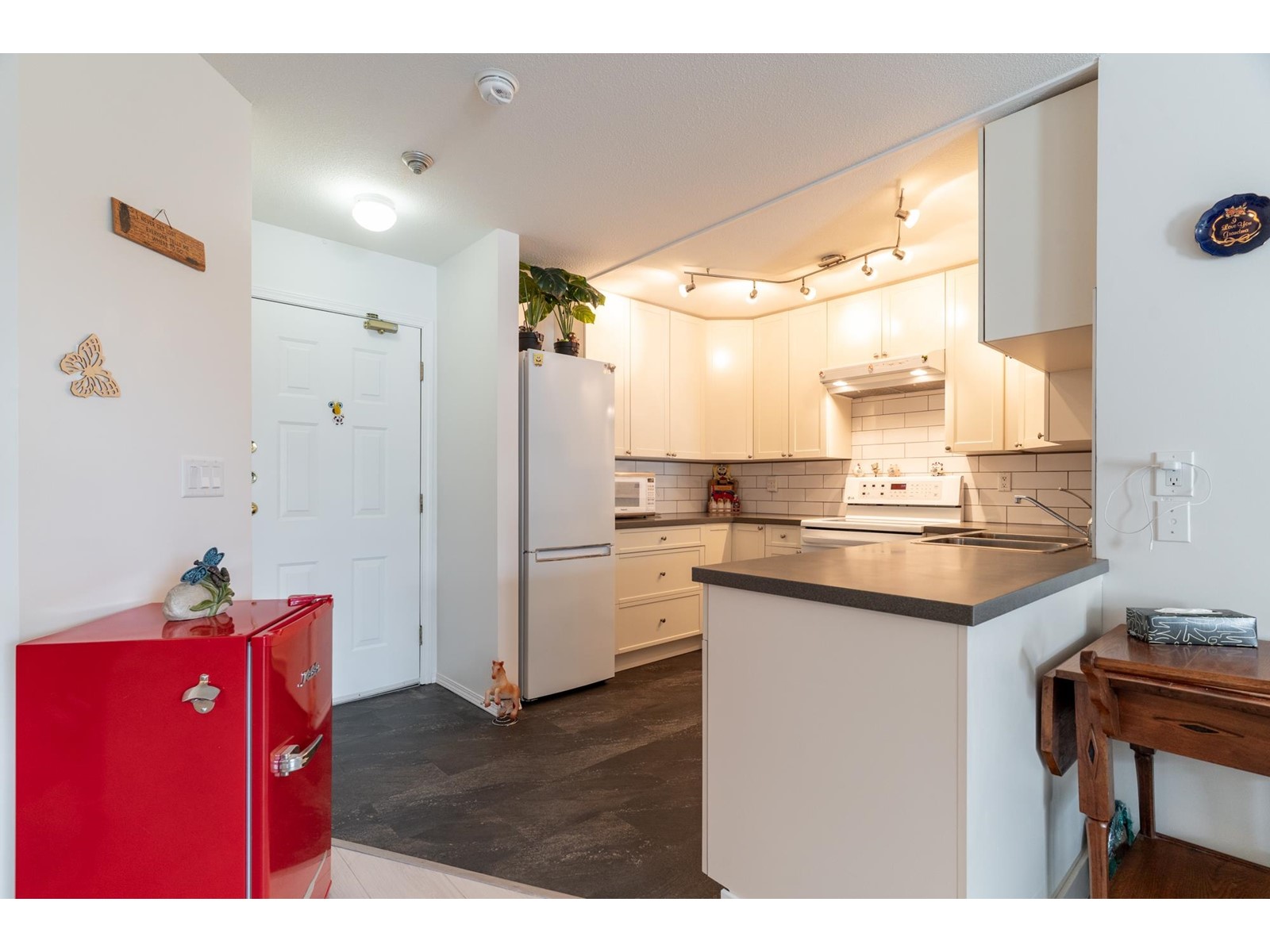 309 17695 58 Avenue, Surrey, British Columbia  V3S 1L5 - Photo 5 - R3006571