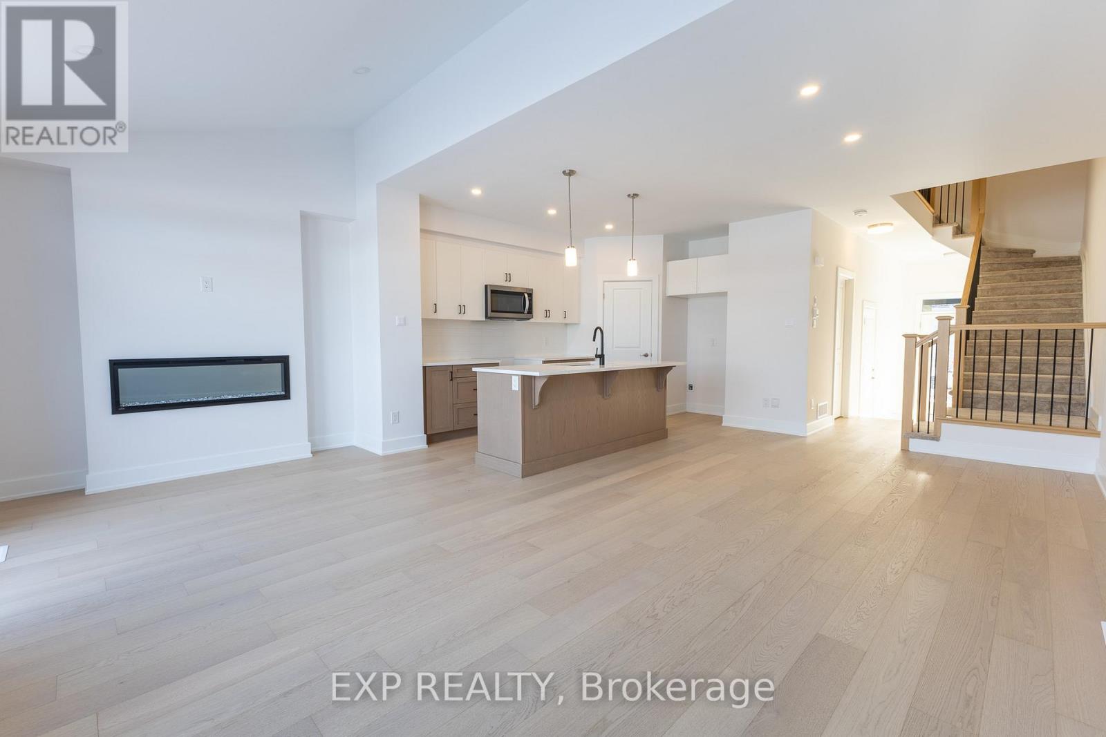 175 Craig Duncan Terrace, Ottawa, Ontario  K2S 3C4 - Photo 10 - X12190111