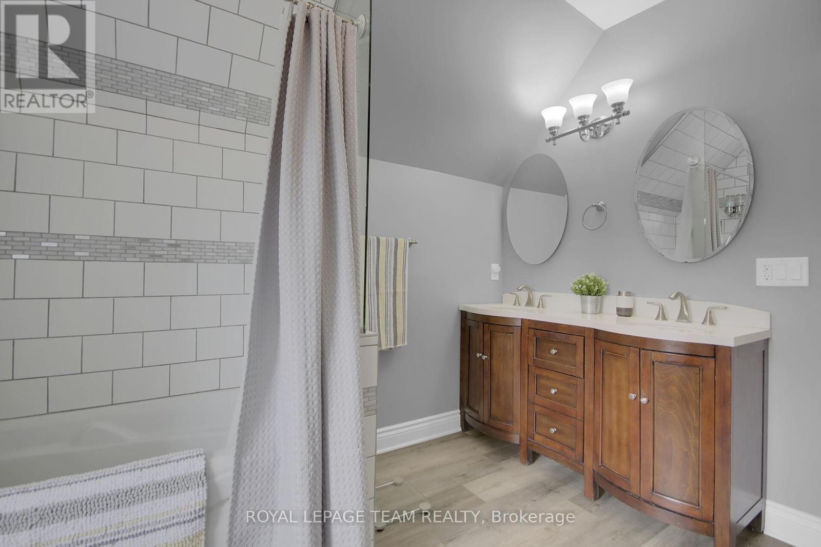 1456 Meadow Drive, Ottawa, Ontario  K4P 1B1 - Photo 31 - X12190199