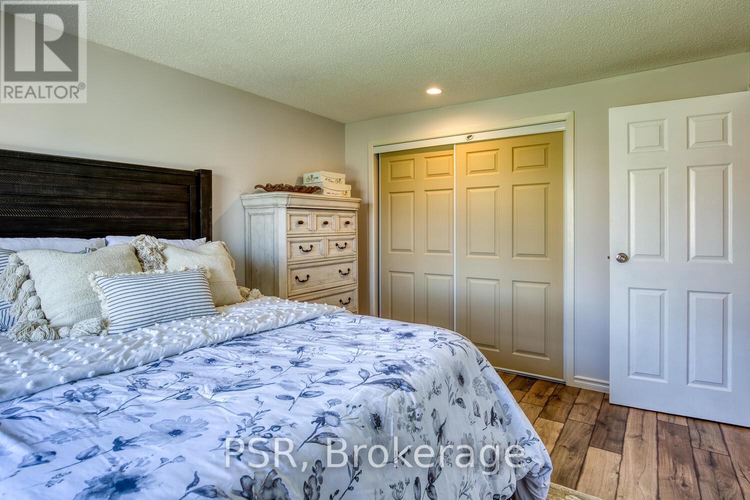 20 - 11 Grand River Boulevard, Kitchener, Ontario  N2A 2T2 - Photo 11 - X12190039