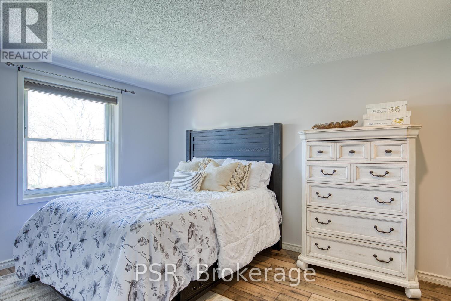 20 - 11 Grand River Boulevard, Kitchener, Ontario  N2A 2T2 - Photo 12 - X12190039
