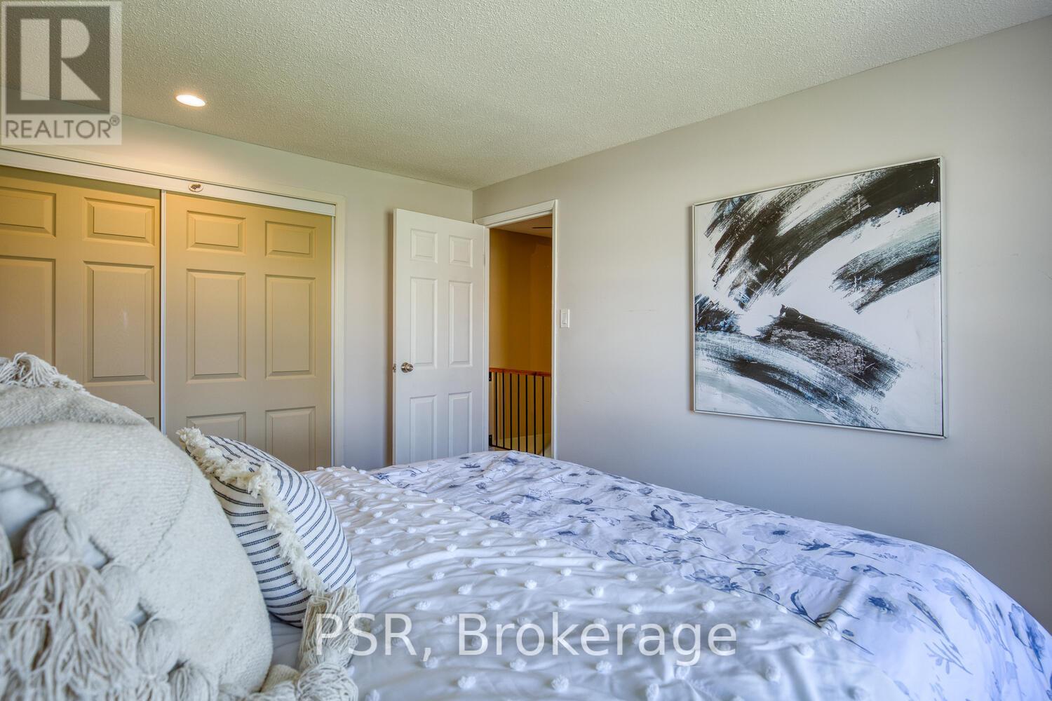 20 - 11 Grand River Boulevard, Kitchener, Ontario  N2A 2T2 - Photo 13 - X12190039