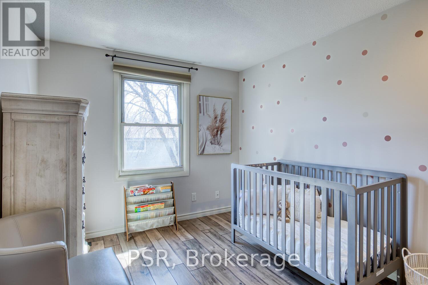 20 - 11 Grand River Boulevard, Kitchener, Ontario  N2A 2T2 - Photo 17 - X12190039