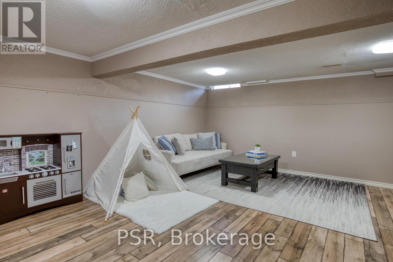 20 - 11 Grand River Boulevard, Kitchener, Ontario  N2A 2T2 - Photo 19 - X12190039