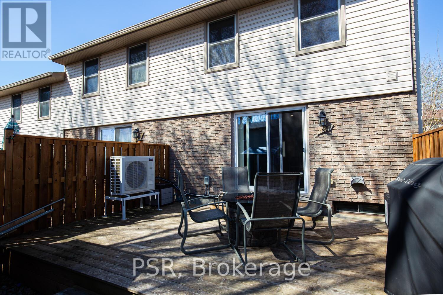 20 - 11 Grand River Boulevard, Kitchener, Ontario  N2A 2T2 - Photo 24 - X12190039