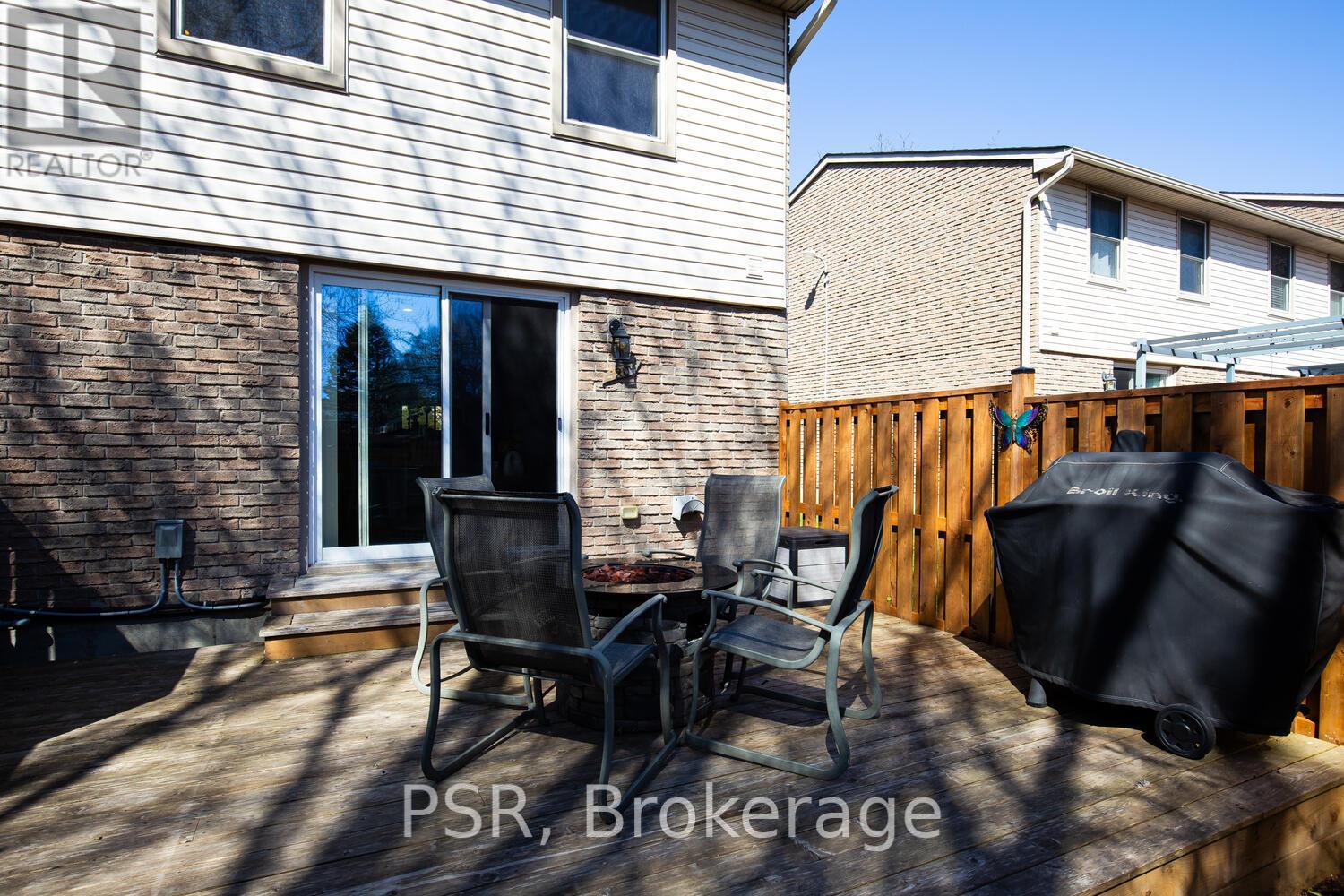 20 - 11 Grand River Boulevard, Kitchener, Ontario  N2A 2T2 - Photo 26 - X12190039