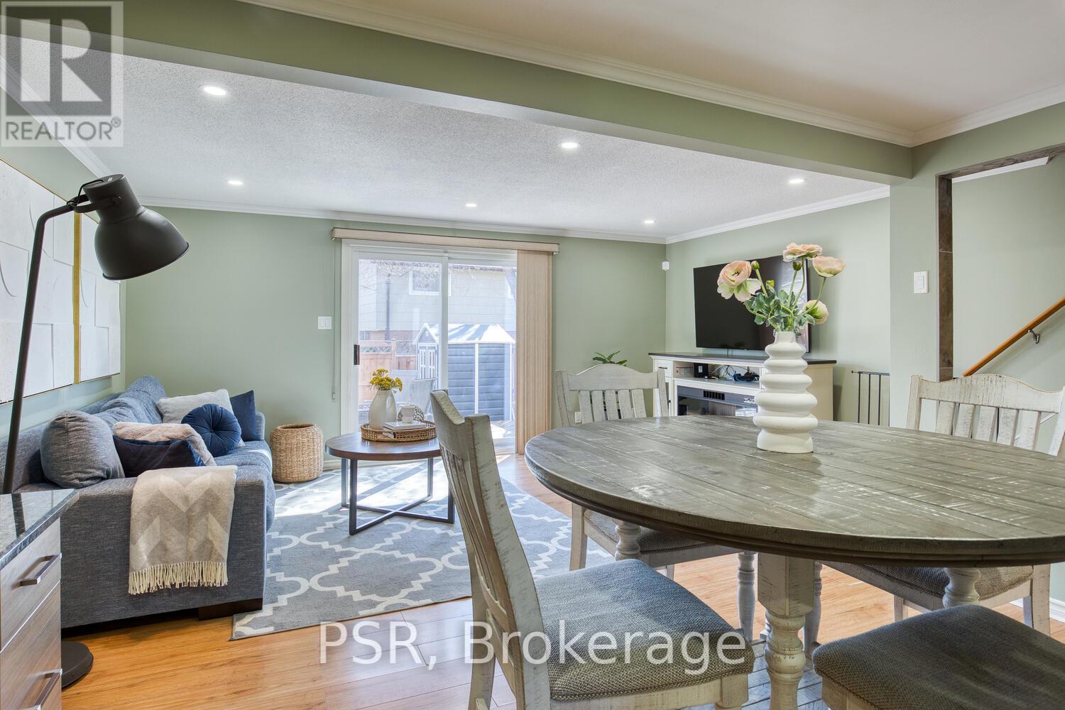 20 - 11 Grand River Boulevard, Kitchener, Ontario  N2A 2T2 - Photo 5 - X12190039