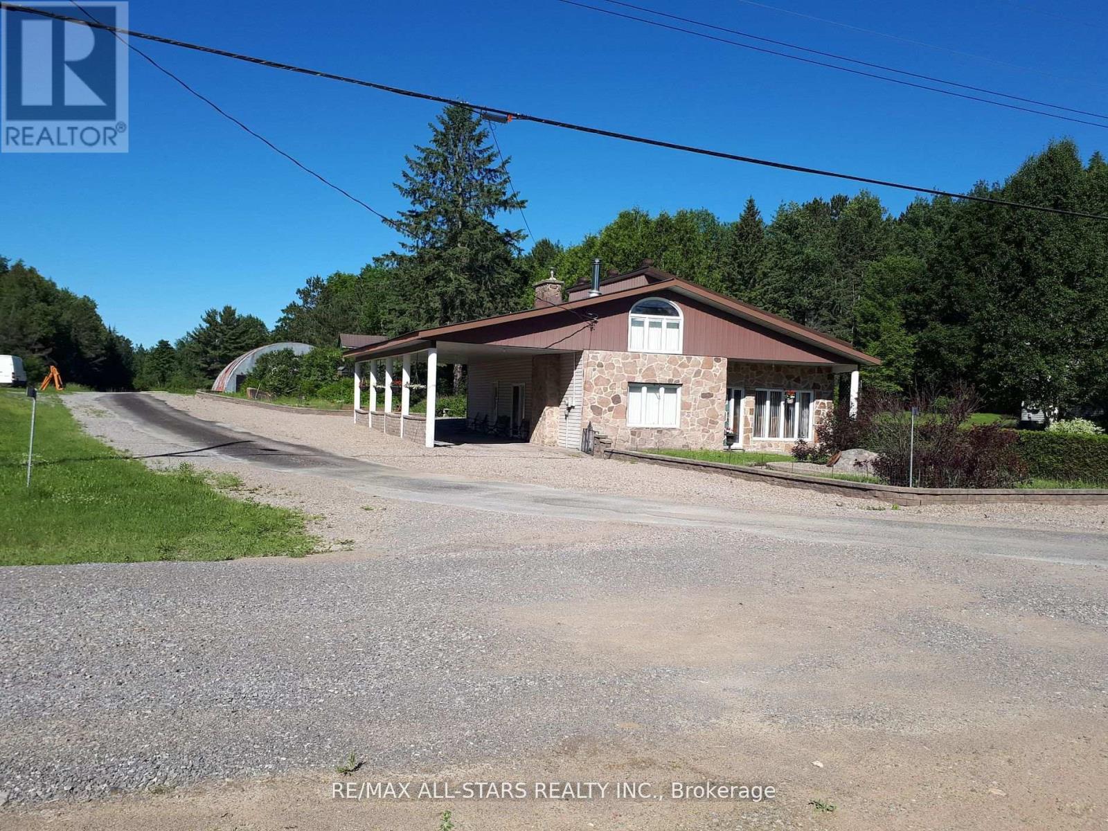 1007 DEWEY STREET, Highlands East, Ontario