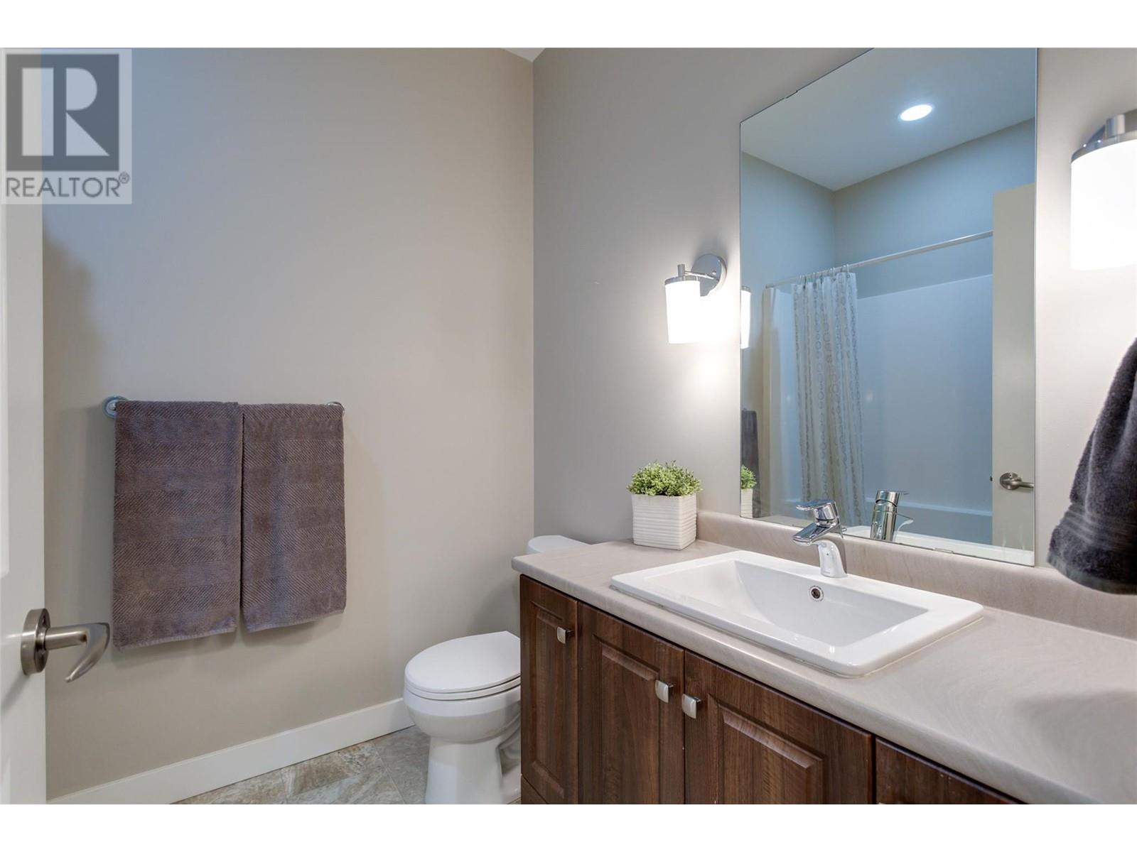 2490 Tuscany Drive Unit# 3, West Kelowna, British Columbia  V4T 3M4 - Photo 38 - 10349372