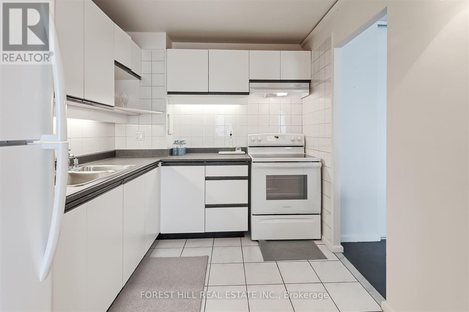 1701 - 725 Don Mills Road, Toronto (Flemingdon Park), Ontario  M3C 1S8 - Photo 16 - C12190113