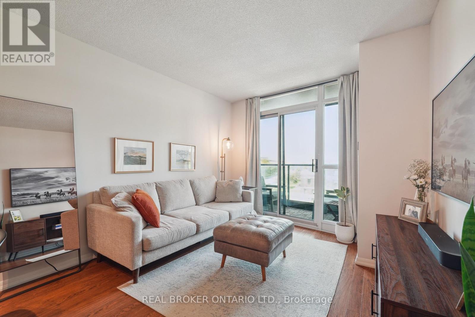 615 - 231 Fort York Boulevard, Toronto (Waterfront Communities), Ontario  M5V 1B2 - Photo 11 - C12190118