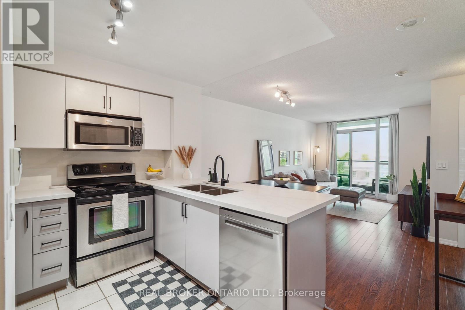 615 - 231 Fort York Boulevard, Toronto (Waterfront Communities), Ontario  M5V 1B2 - Photo 5 - C12190118