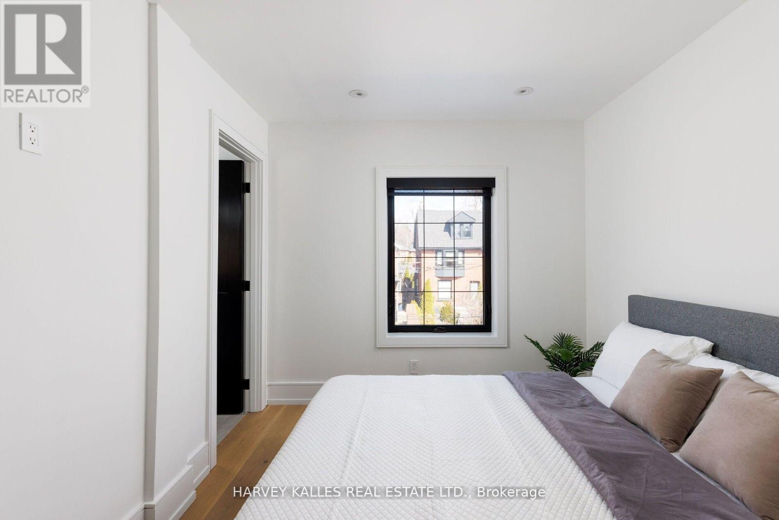 233 Macpherson Avenue, Toronto (Casa Loma), Ontario  M4V 1A1 - Photo 37 - C12190162