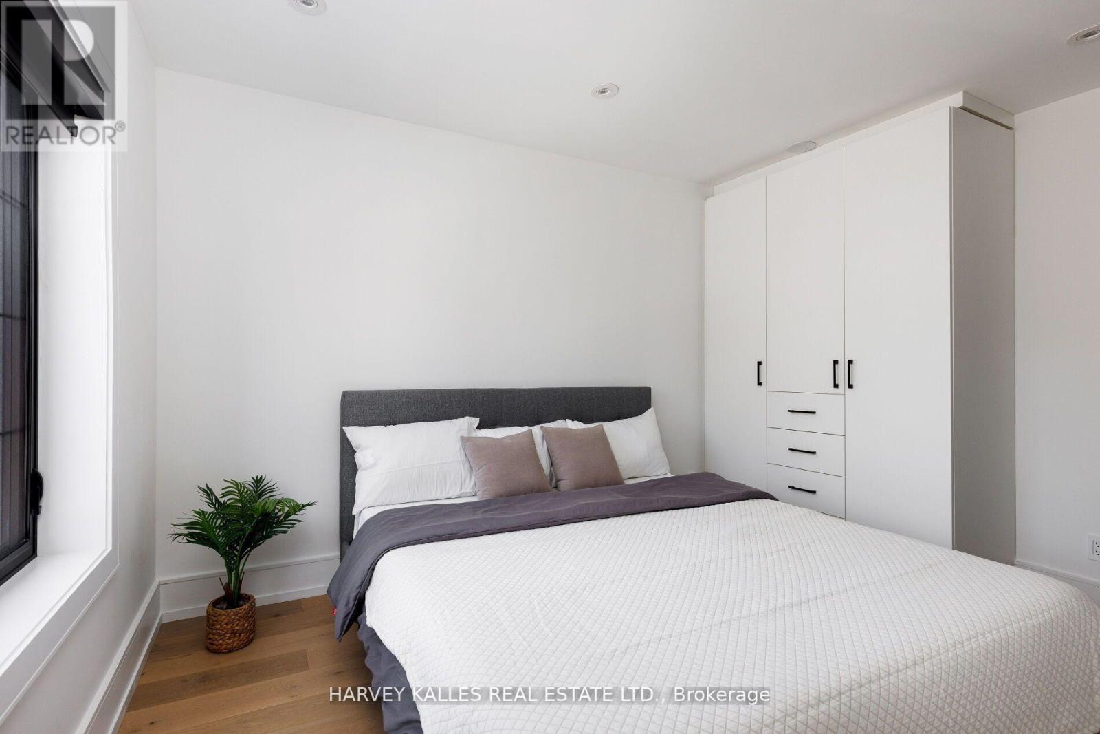 233 Macpherson Avenue, Toronto (Casa Loma), Ontario  M4V 1A1 - Photo 38 - C12190162