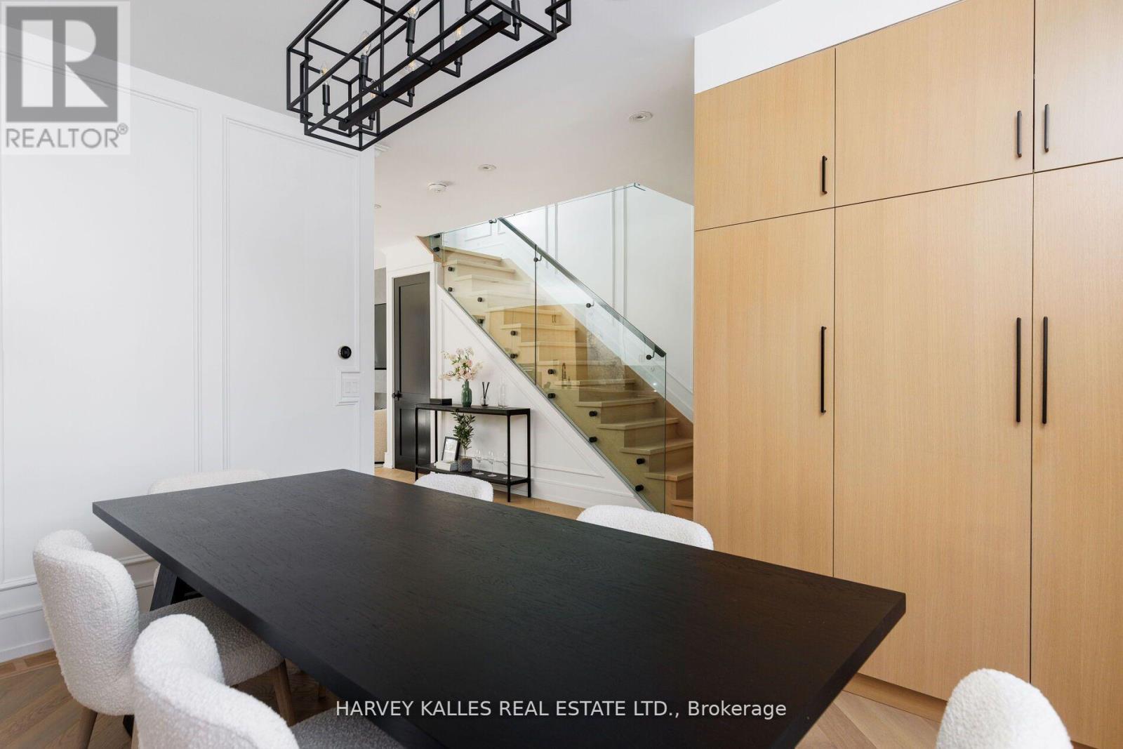 233 Macpherson Avenue, Toronto, Ontario  M4V 1A1 - Photo 8 - C12190162
