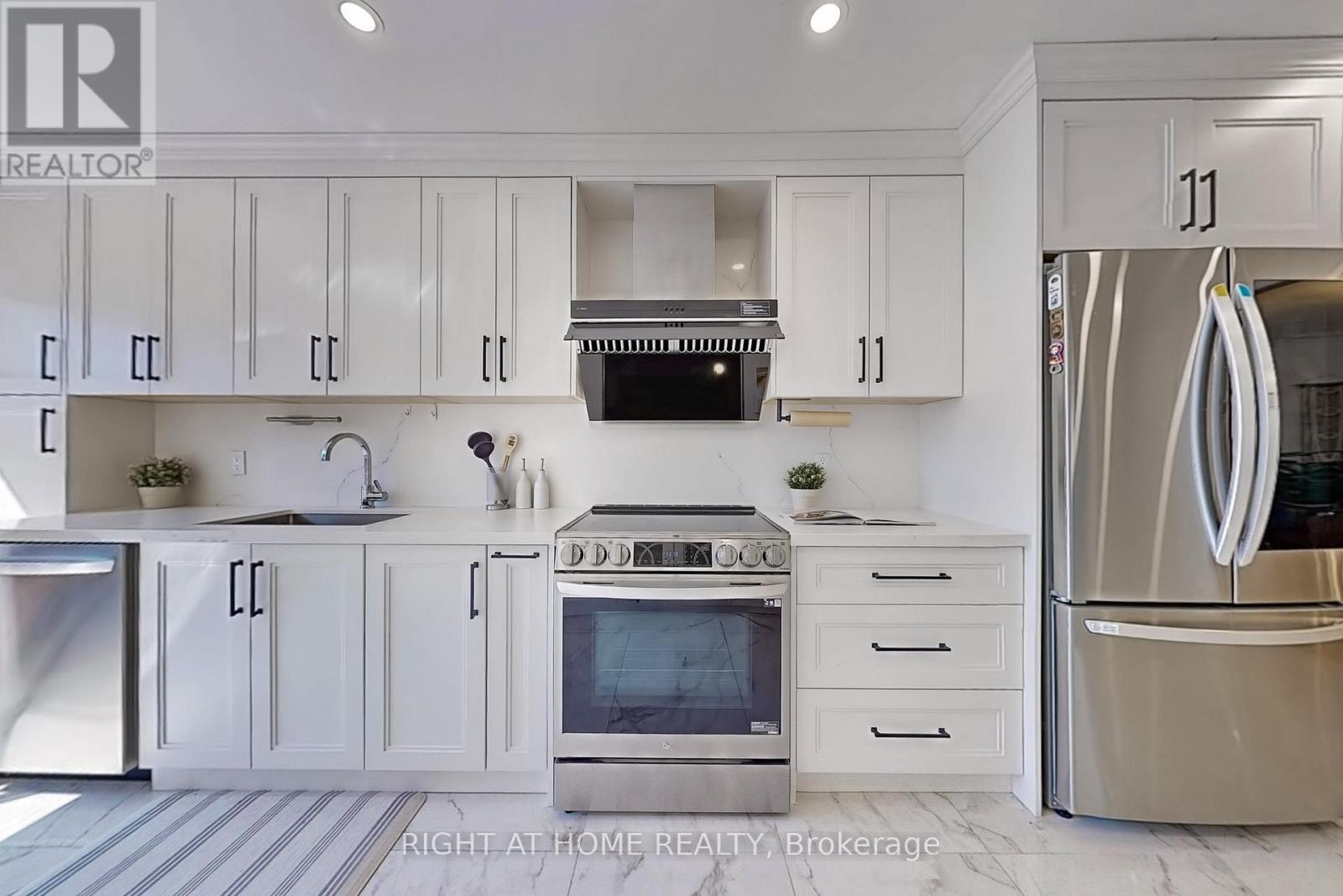 34 Goddard Street, Toronto, Ontario  M3H 5C8 - Photo 15 - C12190222