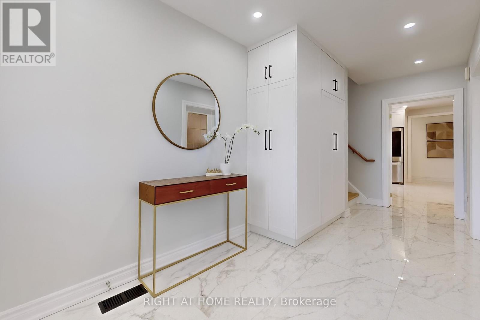 34 Goddard Street, Toronto, Ontario  M3H 5C8 - Photo 6 - C12190222