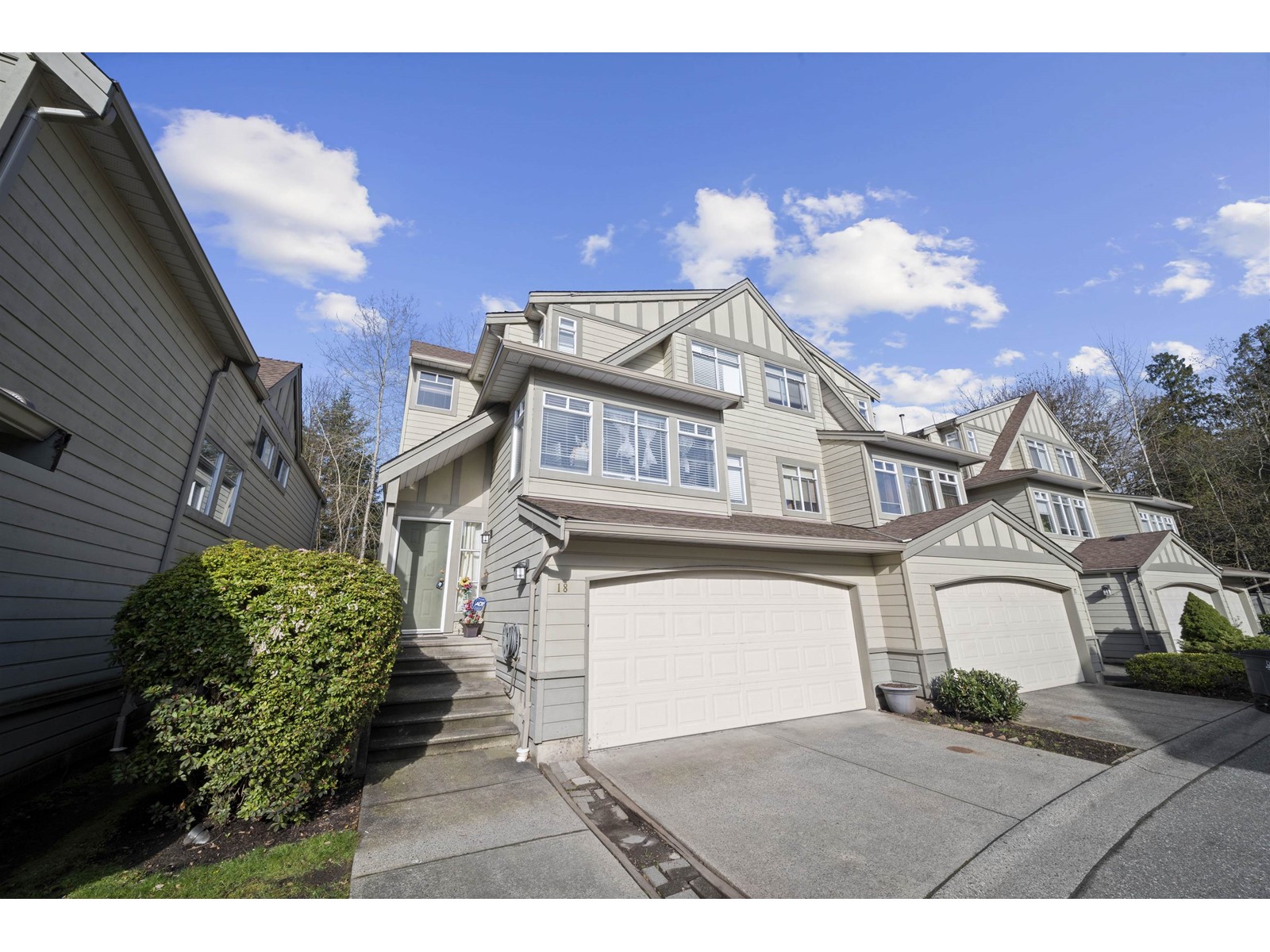 Property at 18 10238 155A STREET image 2