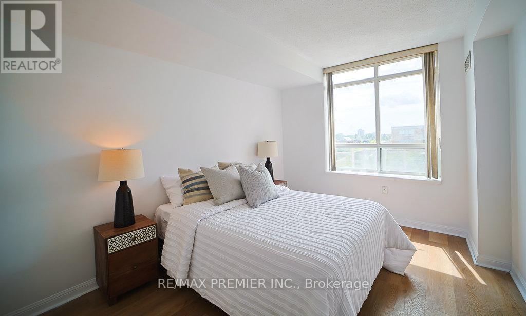 639 - 650 Lawrence Avenue W, Toronto, Ontario  M6A 3E8 - Photo 18 - C12189700