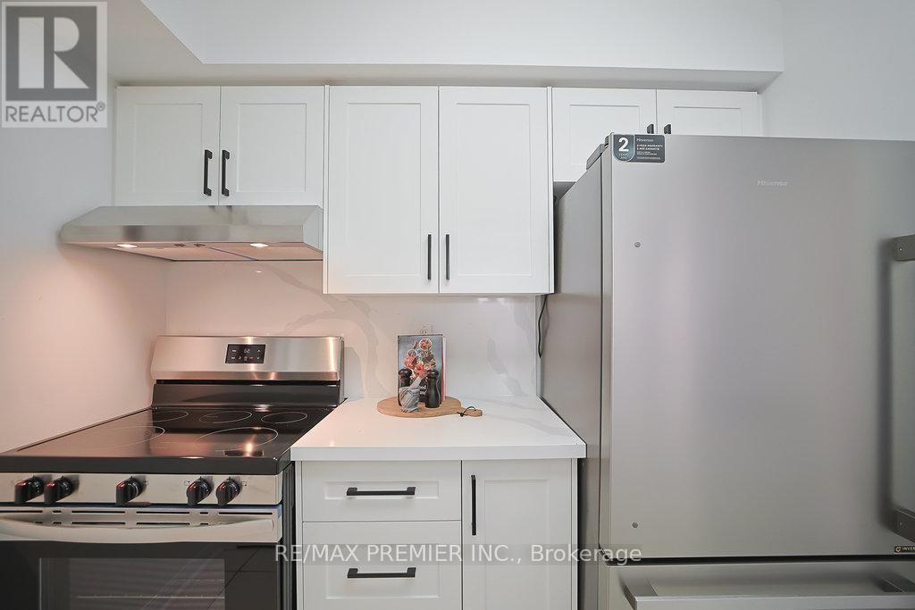 639 - 650 Lawrence Avenue W, Toronto, Ontario  M6A 3E8 - Photo 13 - C12189700