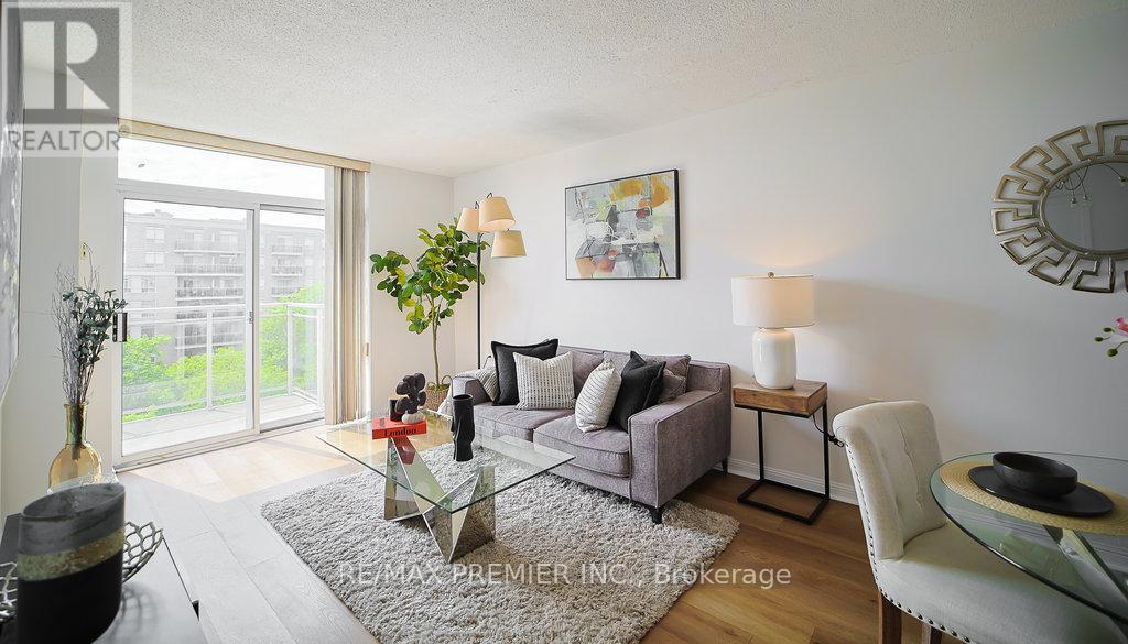 639 - 650 Lawrence Avenue W, Toronto, Ontario  M6A 3E8 - Photo 3 - C12189700