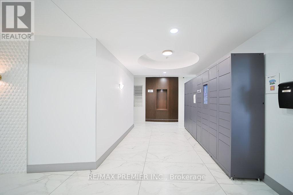 639 - 650 Lawrence Avenue W, Toronto, Ontario  M6A 3E8 - Photo 25 - C12189700