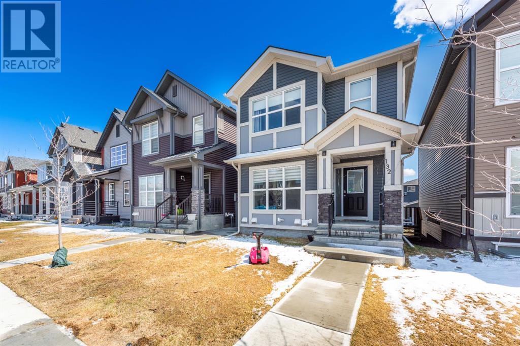 Property at 132 savanna Gardens NE image 1
