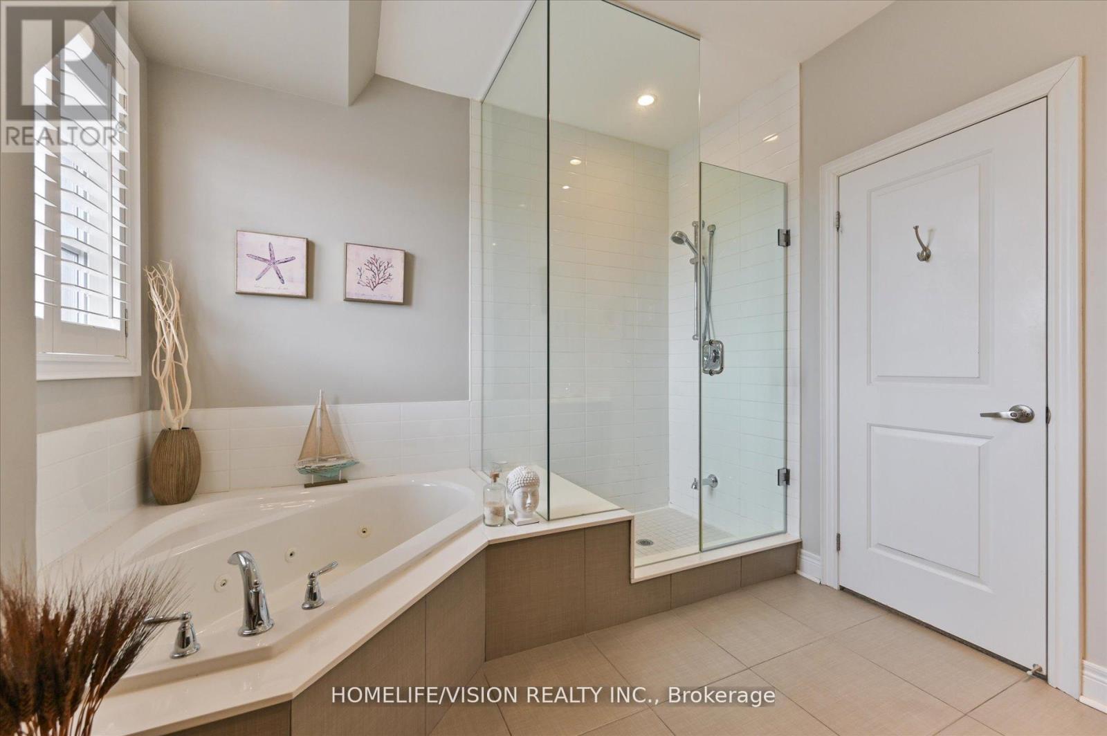 2 Agar Lane, Vaughan (West Woodbridge), Ontario  L4L 2A7 - Photo 33 - N12189259