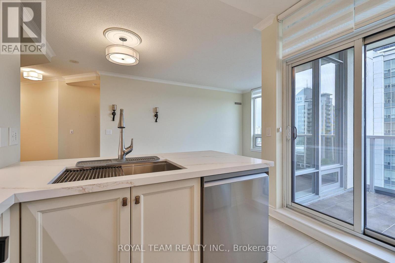 1105 - 7 North Park Road, Vaughan, Ontario  L4J 0C9 - Photo 19 - N12190135