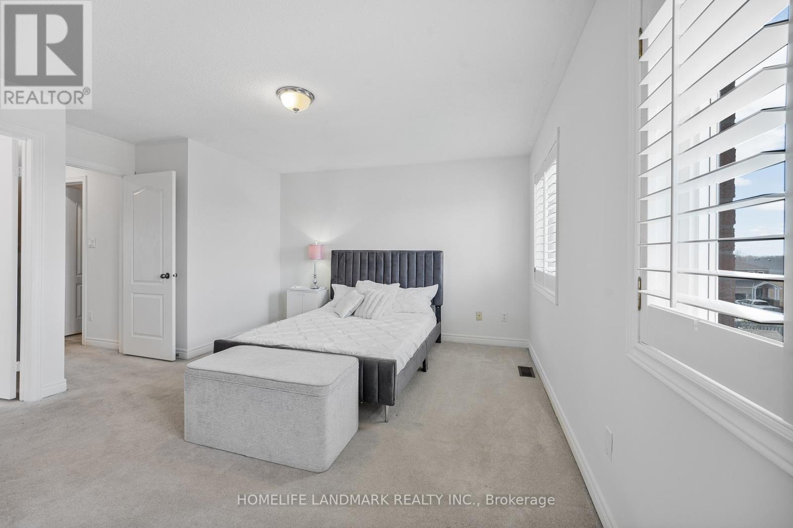 95 Giancola Crescent, Vaughan (Maple), Ontario  L6A 2T5 - Photo 23 - N12190226
