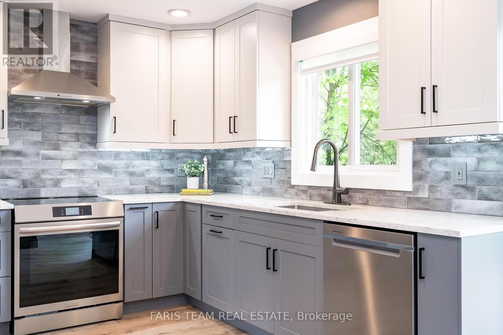 30 Bourgeois Beach Road, Tay (Victoria Harbour), Ontario  L0K 2A0 - Photo 6 - S12190218