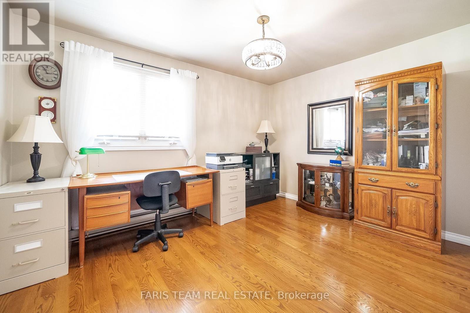 8 Viel Street, Penetanguishene, Ontario  L9M 1H8 - Photo 19 - S12190236