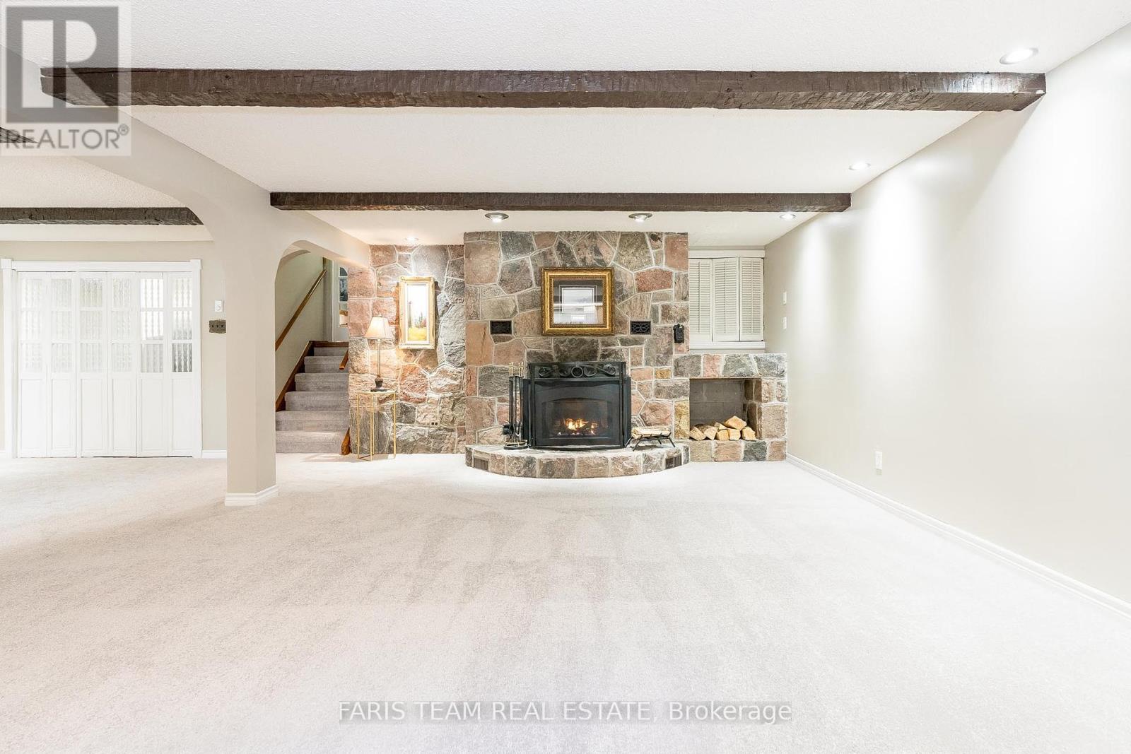 8 Viel Street, Penetanguishene, Ontario  L9M 1H8 - Photo 27 - S12190236