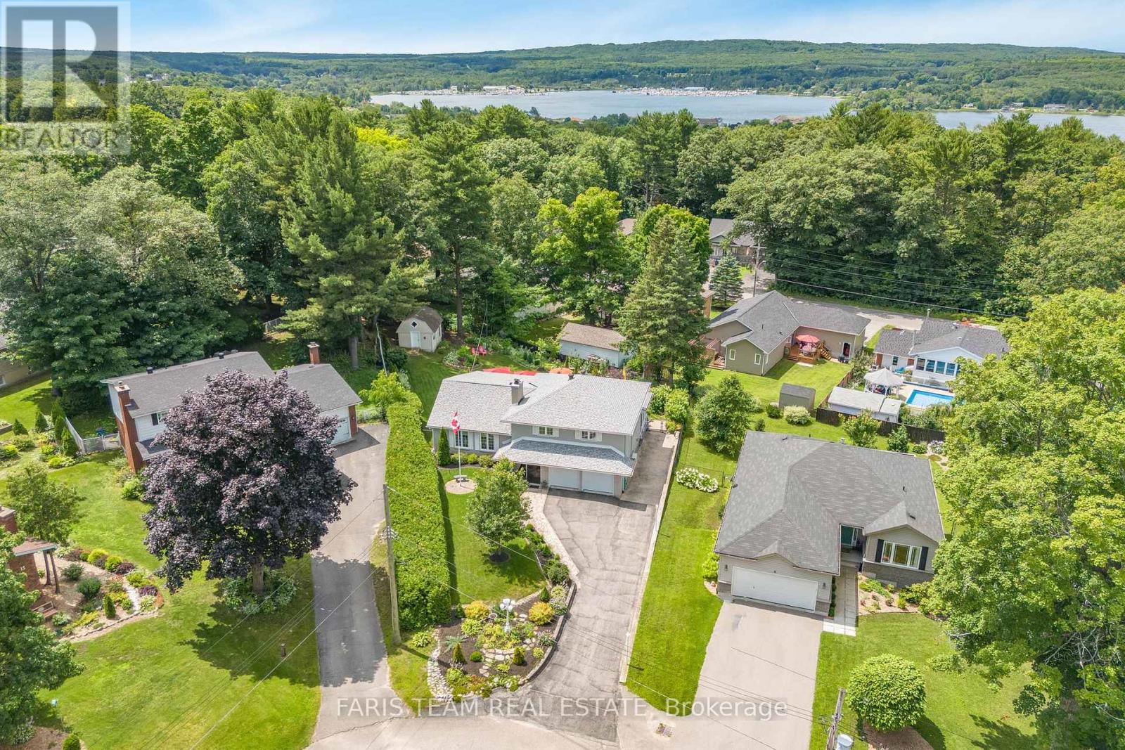 8 Viel Street, Penetanguishene, Ontario  L9M 1H8 - Photo 3 - S12190236
