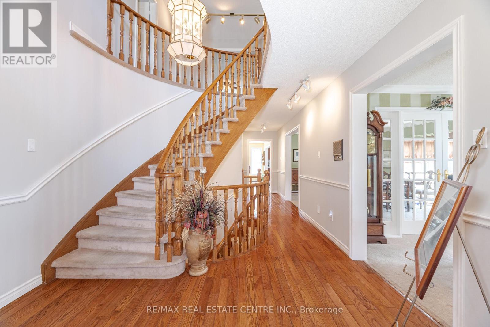 42 Fernbrook Crescent, Brampton (Snelgrove), Ontario  L6Z 3P2 - Photo 19 - W12190150