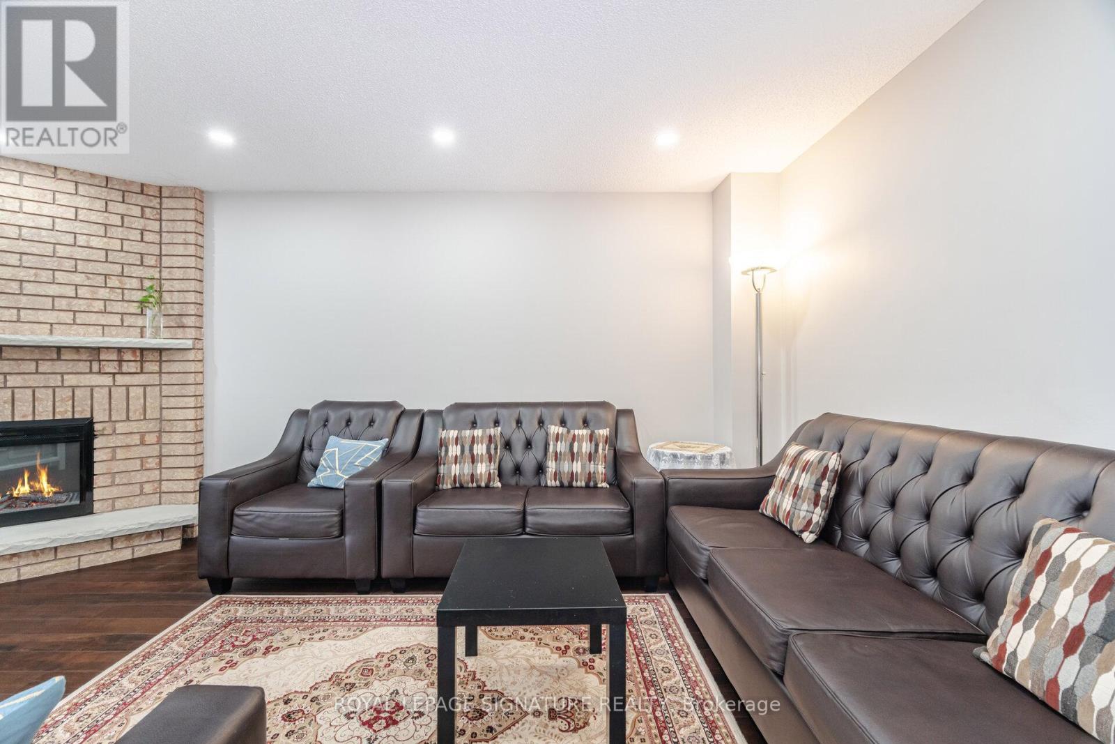 629 Amesbury Avenue, Mississauga, Ontario  L5R 3J1 - Photo 16 - W12190192