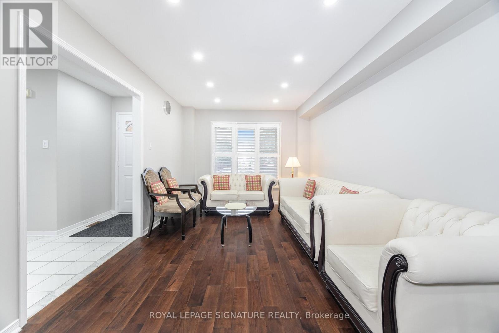 629 Amesbury Avenue, Mississauga, Ontario  L5R 3J1 - Photo 4 - W12190192