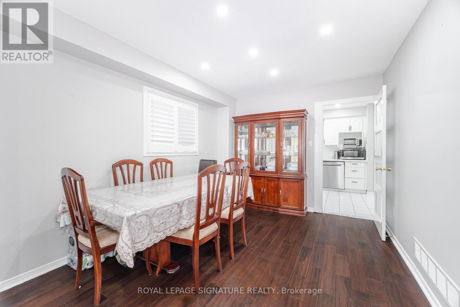 629 Amesbury Avenue, Mississauga, Ontario  L5R 3J1 - Photo 8 - W12190192
