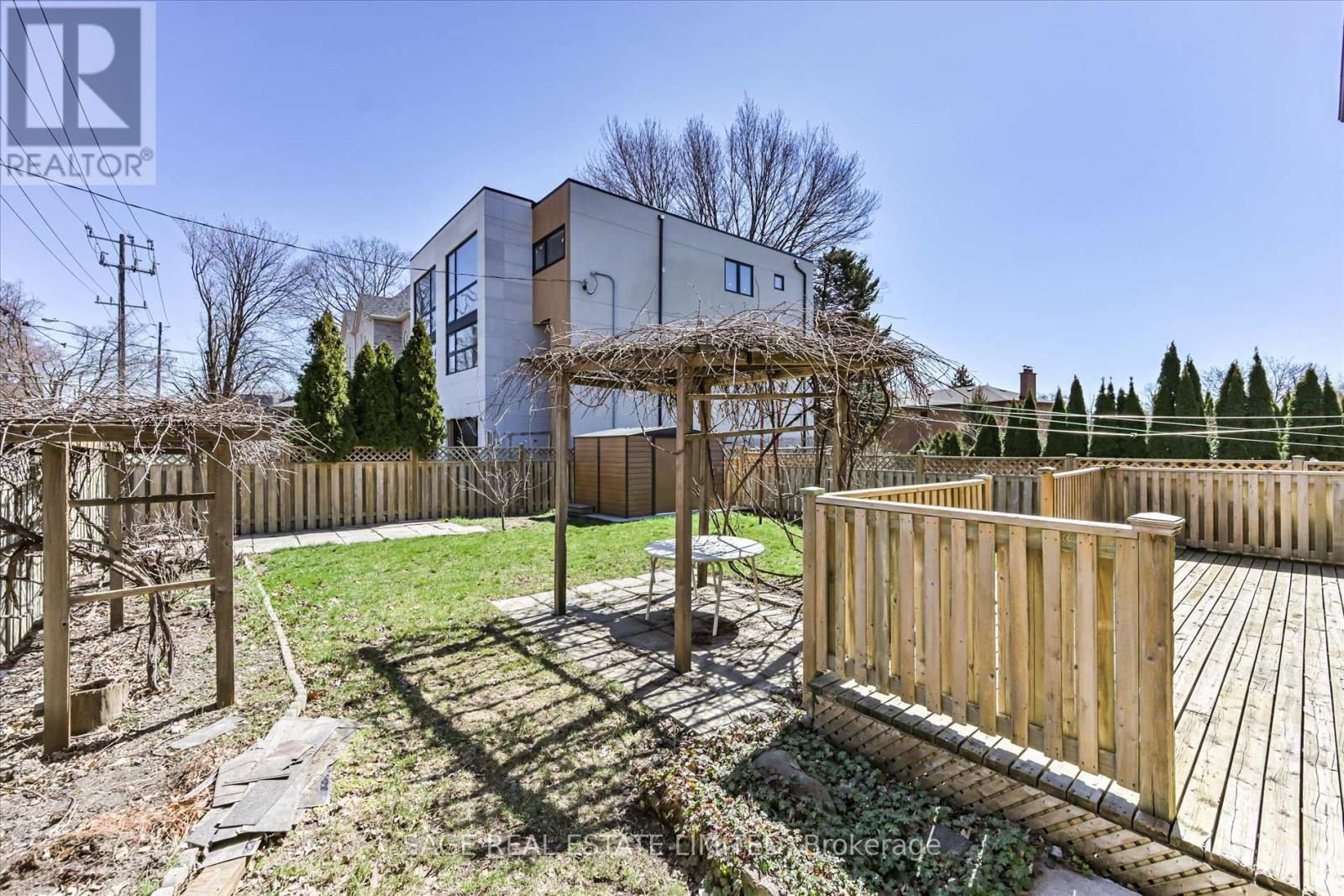 1 Goa Court, Toronto (Alderwood), Ontario  M8W 4Y2 - Photo 33 - W12190233