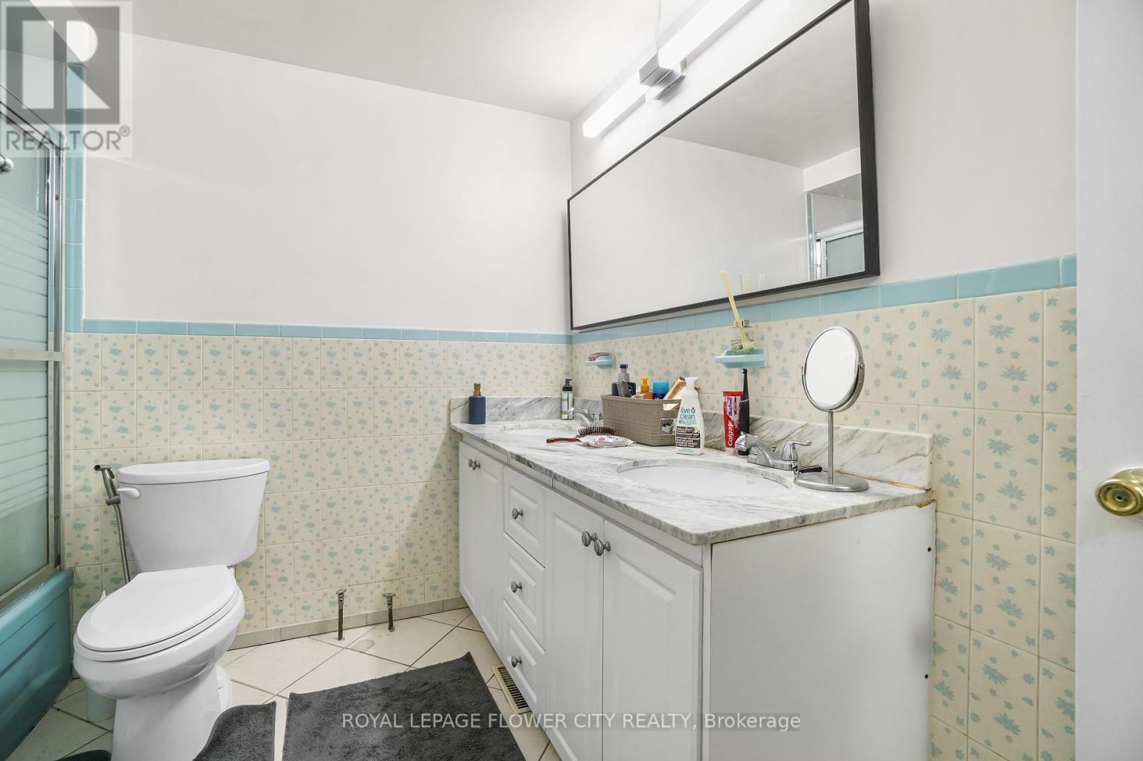 167 Shoreham Drive, Toronto (Black Creek), Ontario  M3N 1T3 - Photo 22 - W12190238