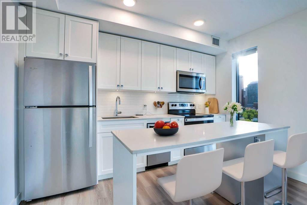 Property at 1107, 123 4 Street NE image 3