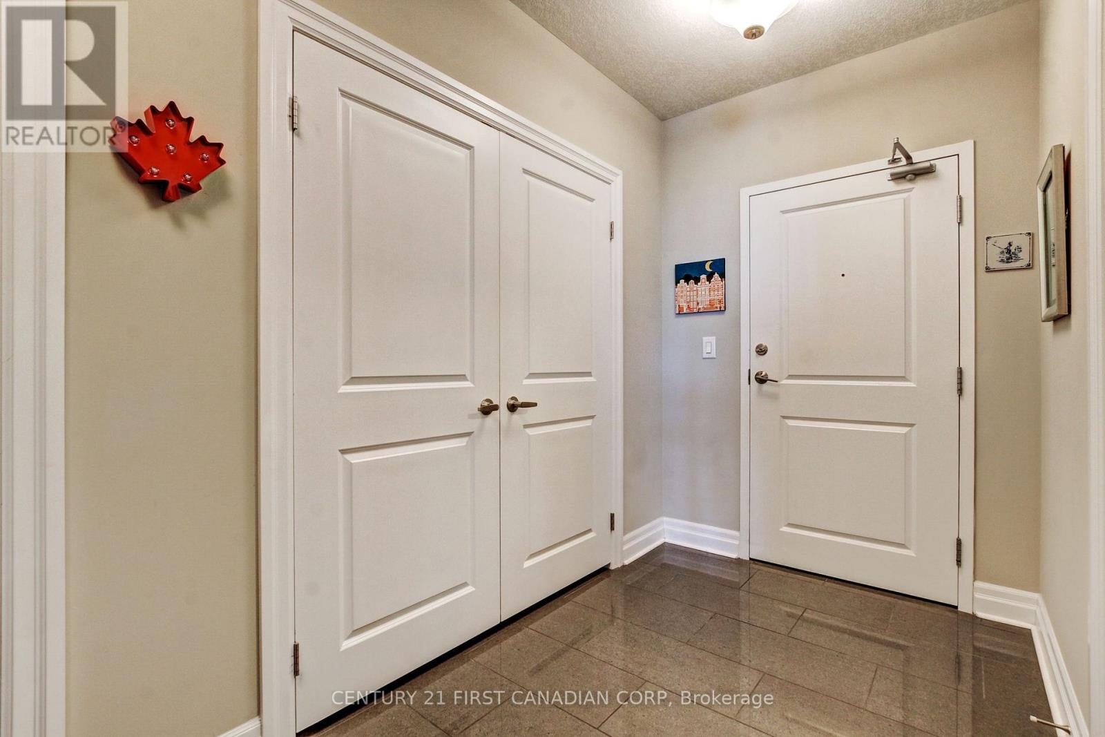 Property at 240 VILLAGEWALK BOULEVARD image 5