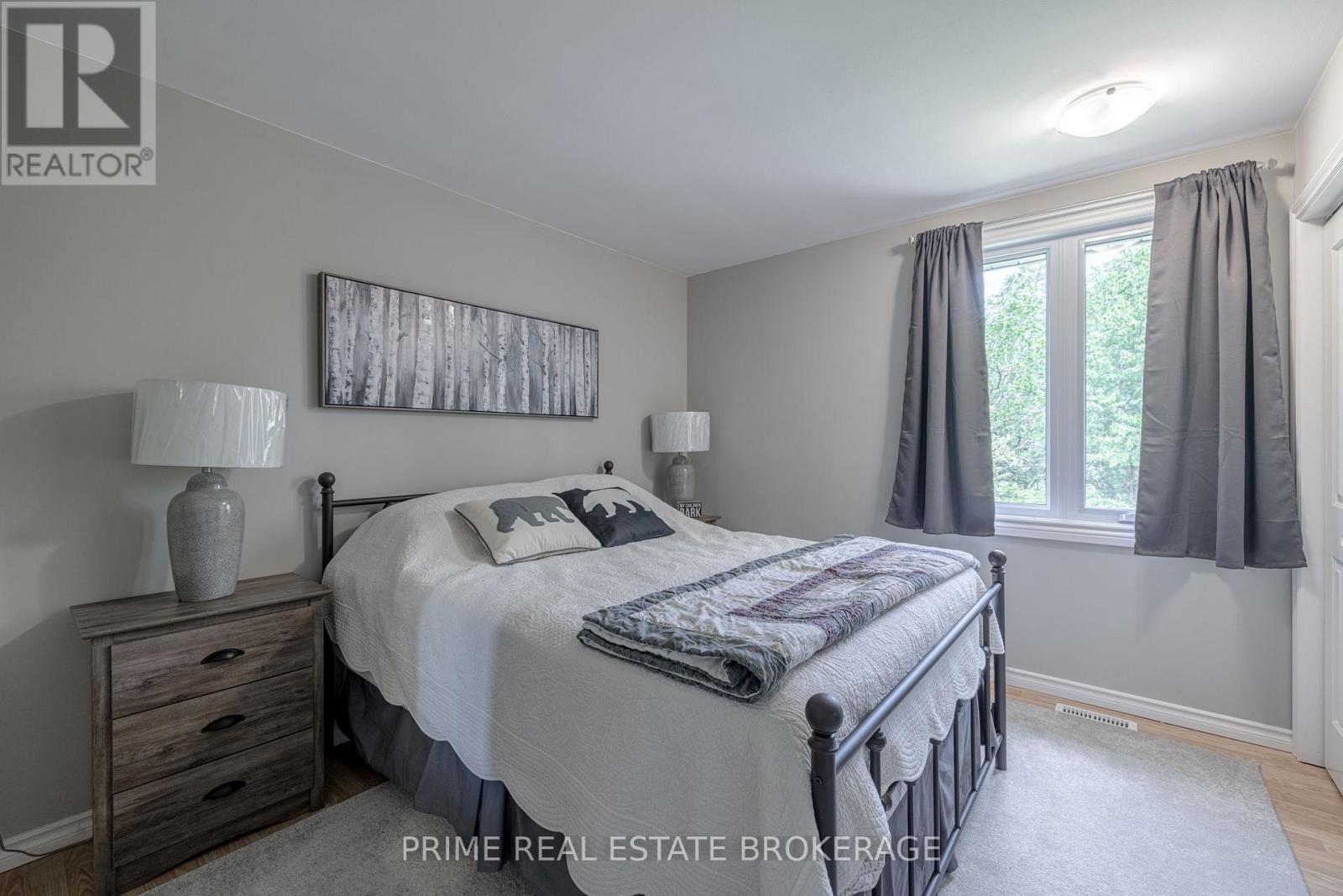 3304 Cromarty Drive, Thames Centre (Putnam), Ontario  N0L 2B0 - Photo 31 - X12190299