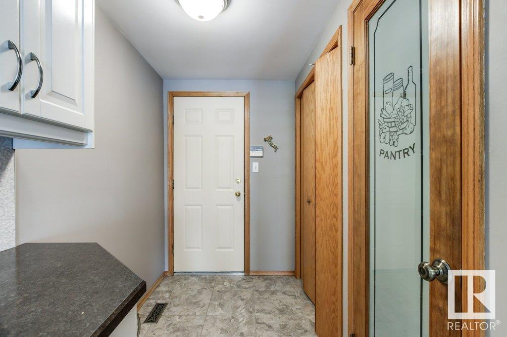 11135 157 Av Nw Nw, Edmonton, Alberta  T5X 4V1 - Photo 24 - E4439951