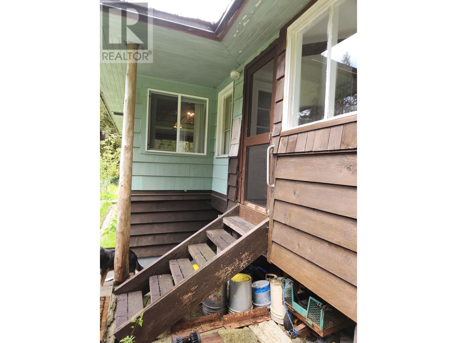 102 Garden Drive, Bella Coola, British Columbia  V0P 1P0 - Photo 3 - R3009822